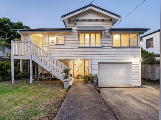 296 Rode Road, Wavell Heights, Qld 4012