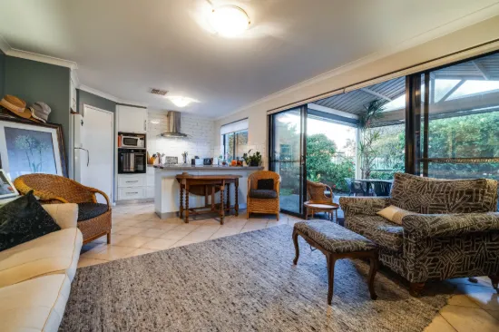 2A Eastbourne Crescent, Nollamara, WA 6061