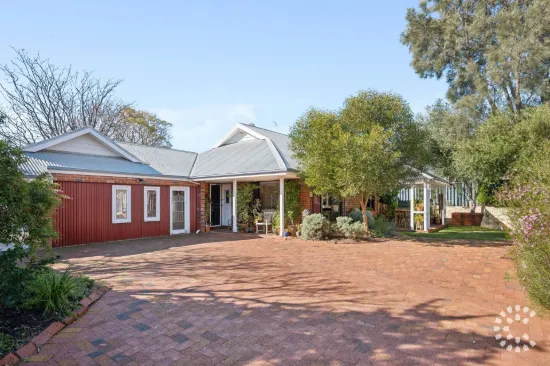 2A Howson Street, Hilton, WA 6163