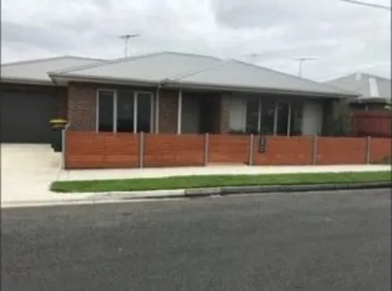 2A Johnston Avenue, Newcomb, Vic 3219