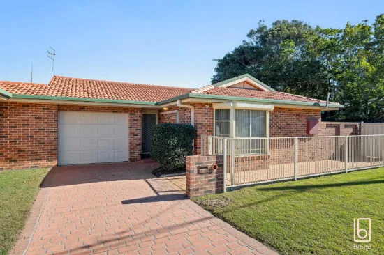 2A Pearce Avenue, Toukley, NSW 2263