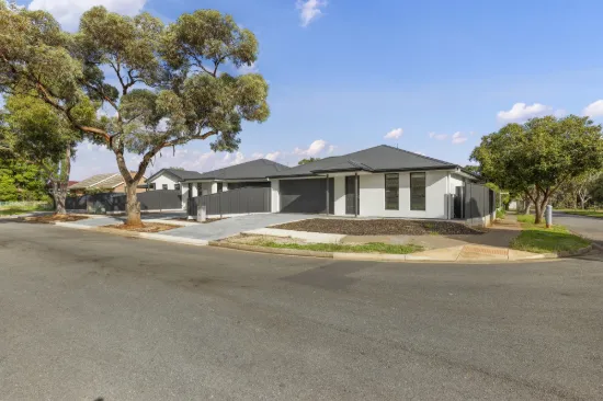 2B Davidson Road, Elizabeth Vale, SA 5112