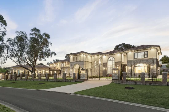 2B Desmond Court, Beaconsfield, Vic 3807