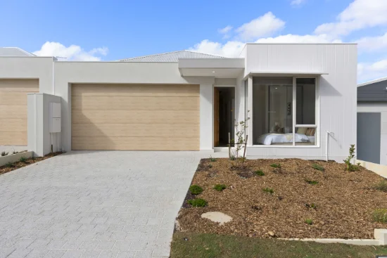 2c Eddington Road, Warwick, WA 6024