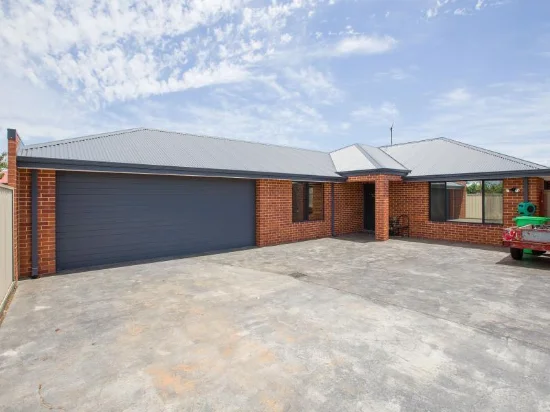 2C Lowe Street, Carey Park, WA 6230