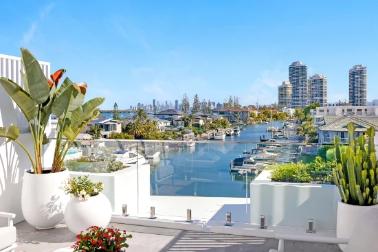 3/10-12 Jennifer Avenue, Runaway Bay, Qld 4216 - For Rent