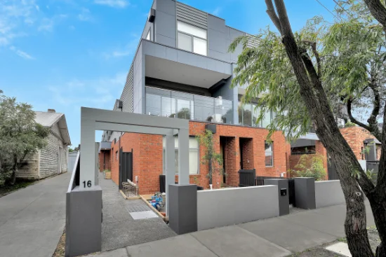 3/16 Irvine Crescent, Brunswick West, Vic 3055 - For Rent