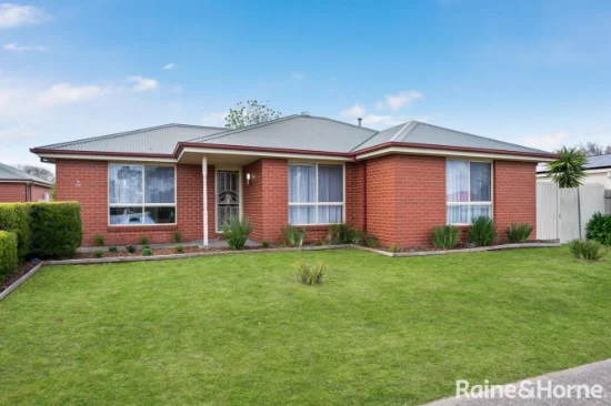 3/32-34 Charter Road East, Sunbury, Vic 3429