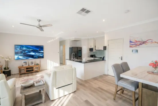 3/35 Queen Street, Bongaree QLD 4507-Image