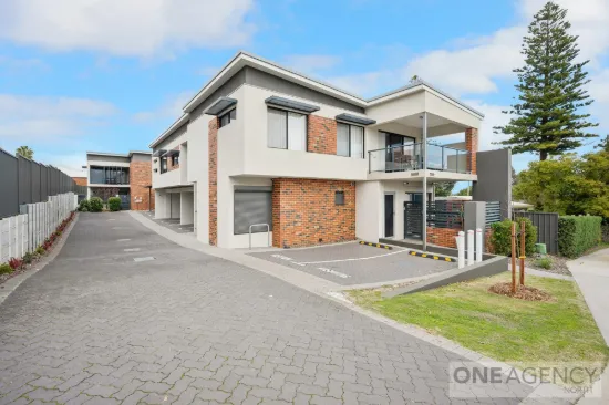 3/4 Kennerly Street, Cloverdale, WA 6105