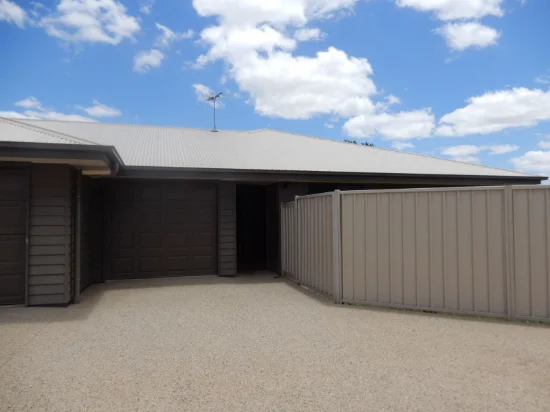 3/4 Parkway Street, Emerald QLD 4720-Image