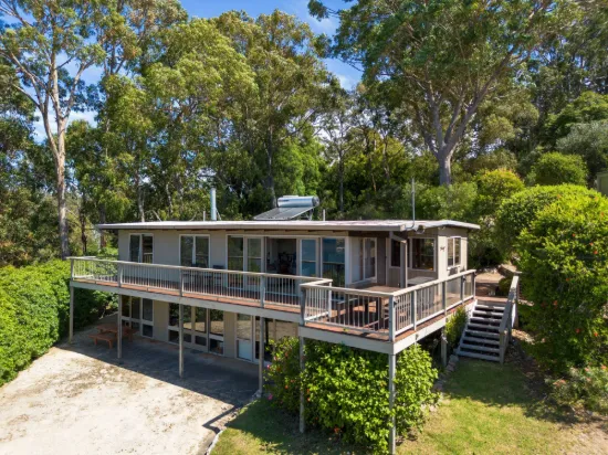 3-5 Karbeethong Avenue, Mallacoota, Vic 3892