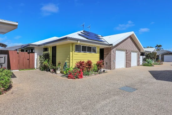 3/6 Back Hill Drive, Coral Cove QLD 4670-Image