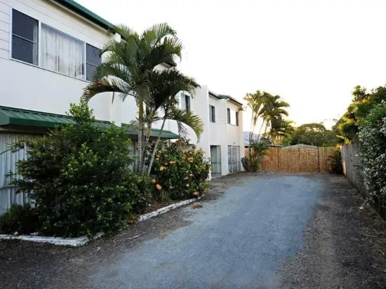 3/6 Robert Street, Proserpine QLD 4800-Image