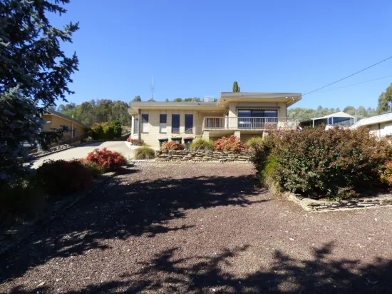 3 Banool Avenue, Myrtleford, Vic 3737
