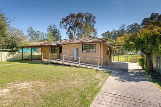 3 Benambra Court, Thurgoona, NSW 2640