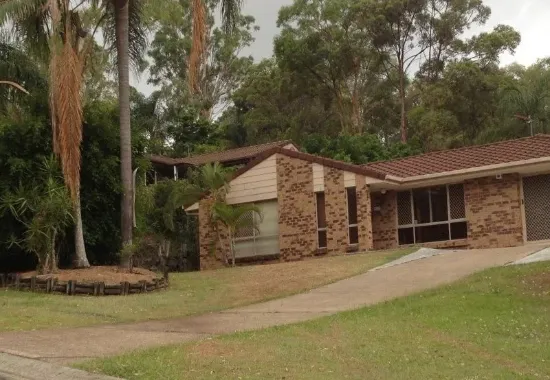 3 BERNADETTE PLACE, Highland Park, Qld 4211
