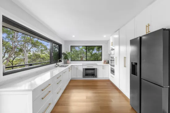 3 Bisdee Place, Yarrawarrah, NSW 2233