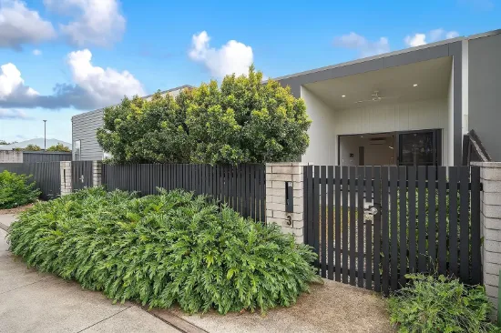 3 Broadleaf Walk, Palmview, Qld 4553
