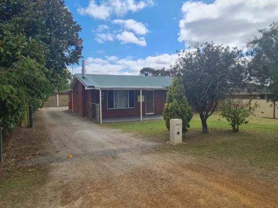 3 Broughton Street, Orana, WA 6330