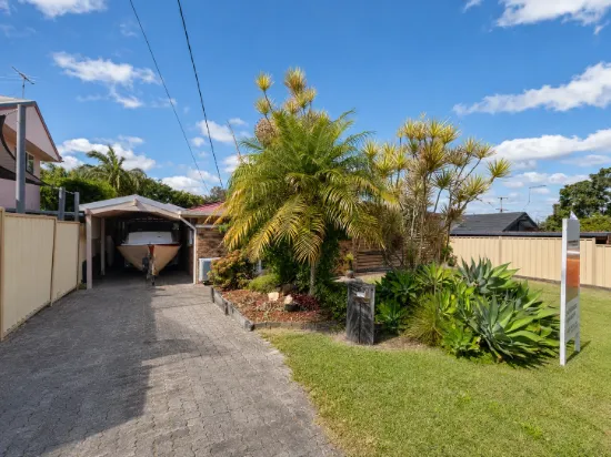 3 Carol Street, Redland Bay, Qld 4165