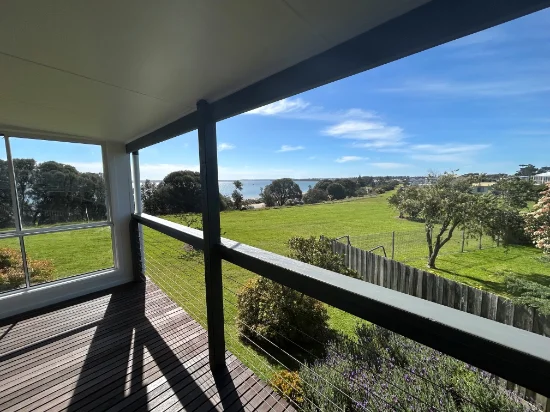 3 Champ Elysees Esplanade, Coronet Bay, Vic 3984