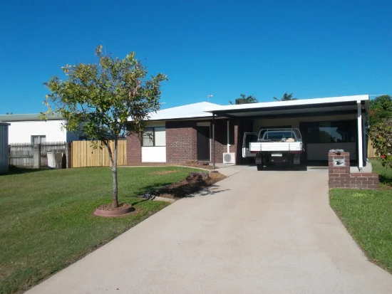 3 Durham Court, Beaconsfield, Qld 4740