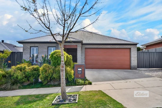 3 Fivefields Road, Leneva, Vic 3691