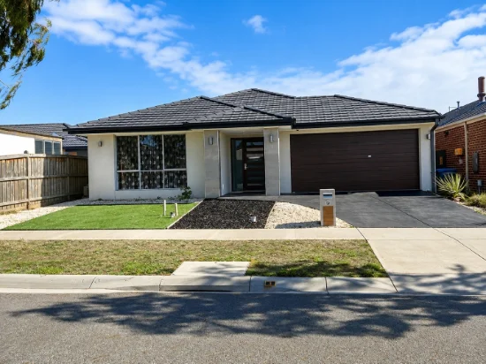 3 Galileo Way, Cranbourne West, Vic 3977 - For Rent