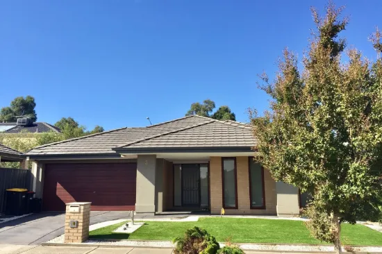 3 Glack Way, Caroline Springs, Vic 3023