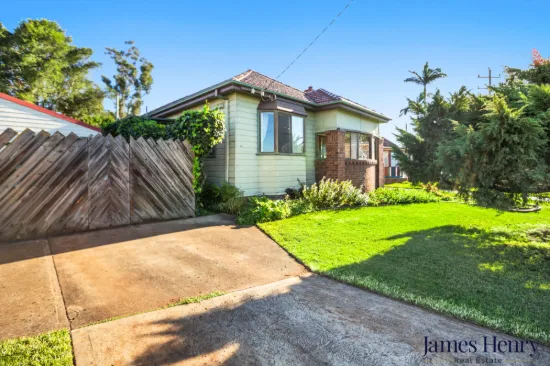 3 Hall Crescent, Tarro, NSW 2322