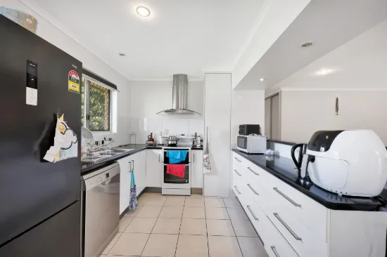 3 Hinkler Avenue, Bundaberg North QLD 4670-Image