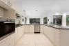 3 Holmes Way, Glen Waverley, Vic 3150-Image