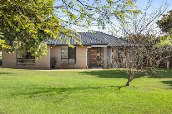 3 Ironbark Crescent, Meringandan West, Qld 4352
