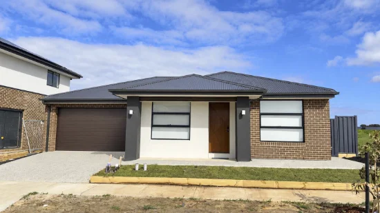 3 Journey Way, Clyde North, Vic 3978 - Sold