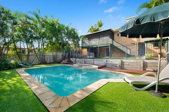 3 Kathleen Avenue, Southport, Qld 4215
