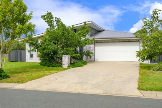 3 Kensington Drive, Southside, Qld 4570
