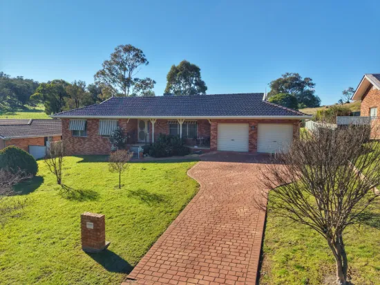 3 London Drive, Cowra, NSW 2794