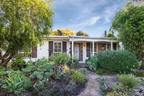 3 McMahon Street, Heathcote, Vic 3523