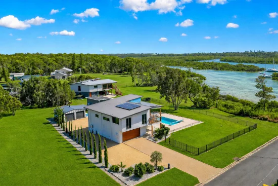 3 Mitchell Street, Elliott Heads, Qld 4670