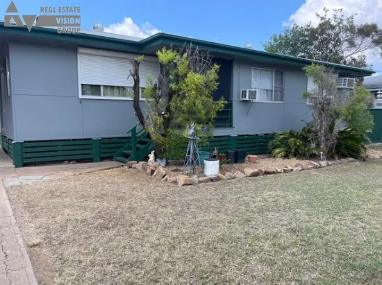 3 Mulga St, Blackwater, Qld 4717