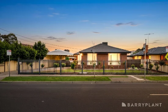 3 Mulhall Drive, St Albans, Vic 3021