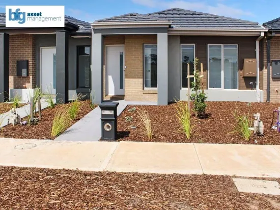 3 Papaya Walk, Manor Lakes, Vic 3024