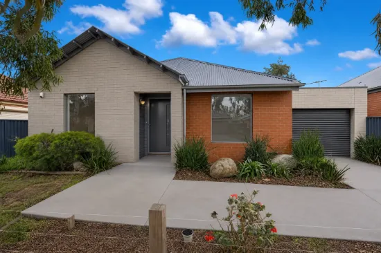 3 Paperbark Drive, Pakenham, Vic 3810
