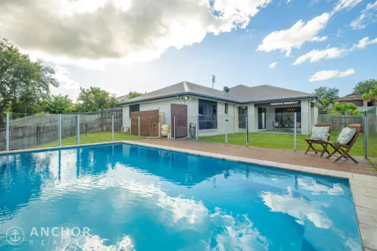 3 Parkview Close, Southside, Qld 4570