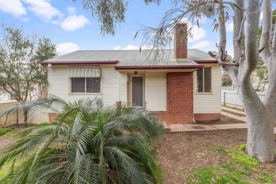 3 Phillip Avenue, Mount Austin, NSW 2650