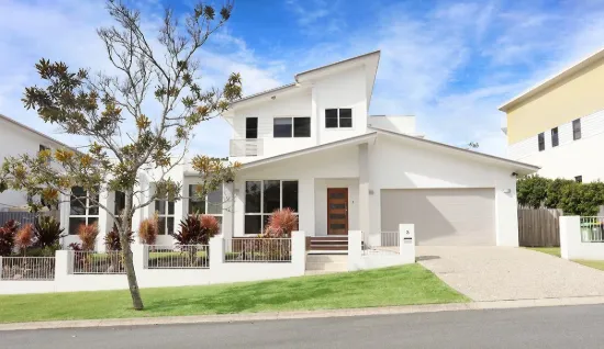 3 Port Peyra Crescent, Varsity Lakes, Qld 4227