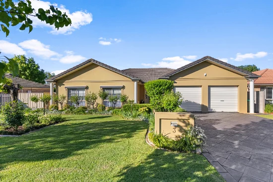 3 Raeburn Crescent, Lake Albert, NSW 2650