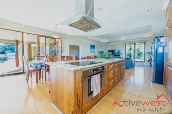 3 Redcliffe Concourse, White Peak, WA 6532