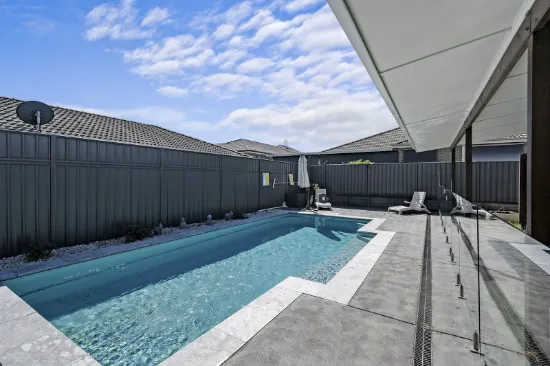 3 Salamander Road, Wadalba, NSW 2259